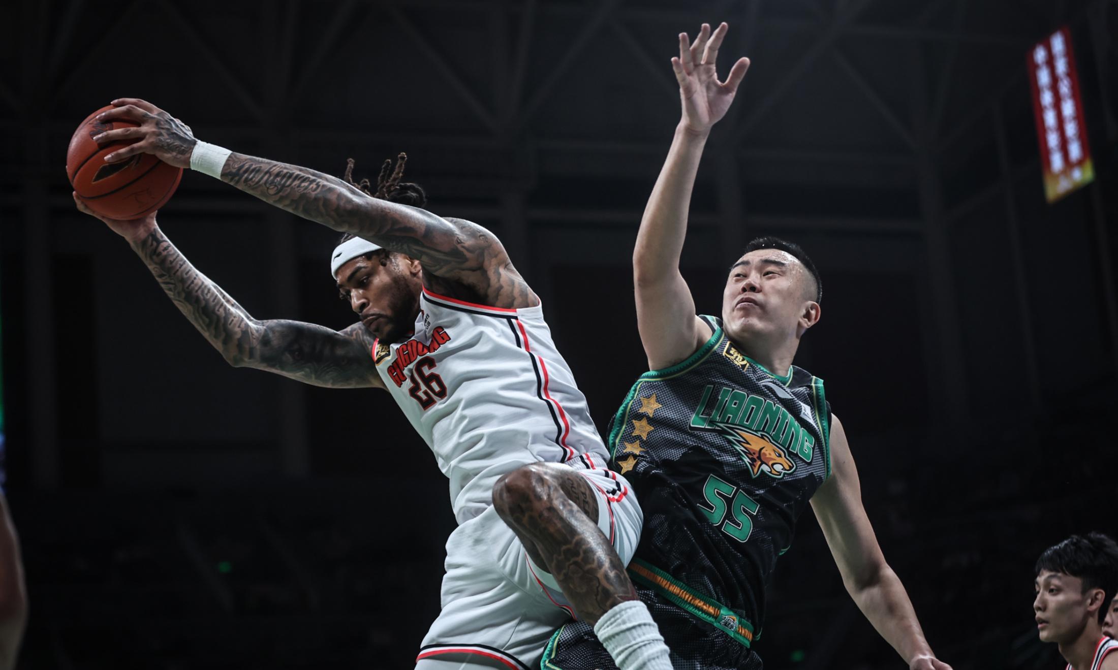 mk体育转折点！巴塞罗那刷新队史纪录，足总杯集结日攻防权衡，球迷炸锅，高层口径保持一致的简单介绍